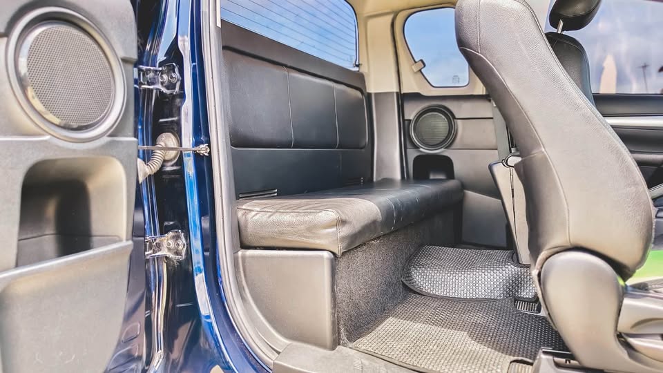 2020 Toyota Hilux Revo Smart Cab 2.4 Mid Z Edition view 3