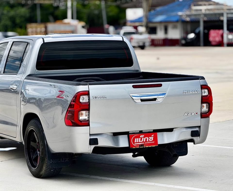 2021 Toyota hilux revo เครื่อง 2.4 รา view 4