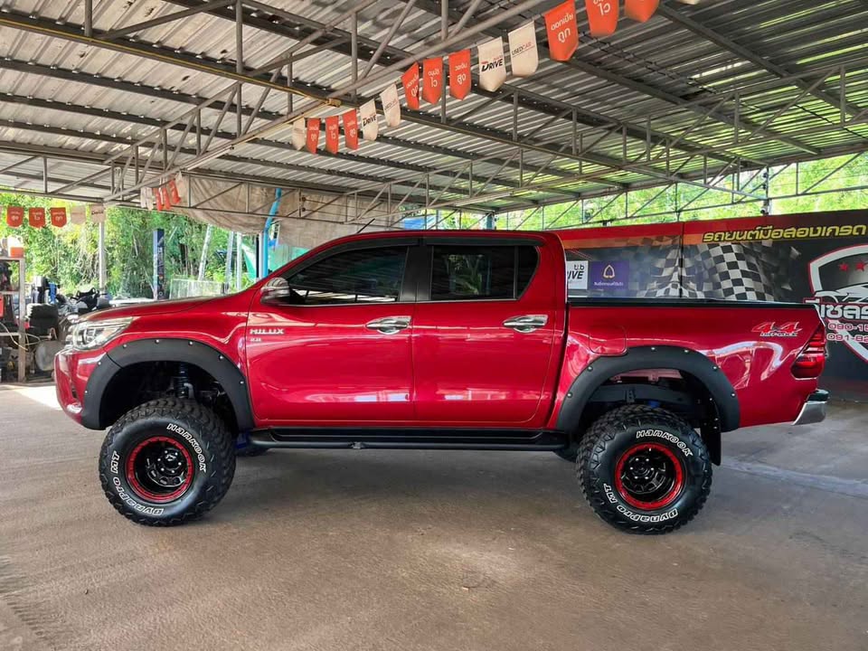 2017 Toyota hilux revo 2.8 g. auto 4wd view 5