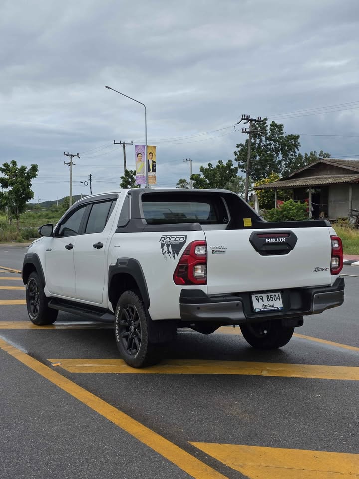 2023 Toyota hilux revo rocco view 5