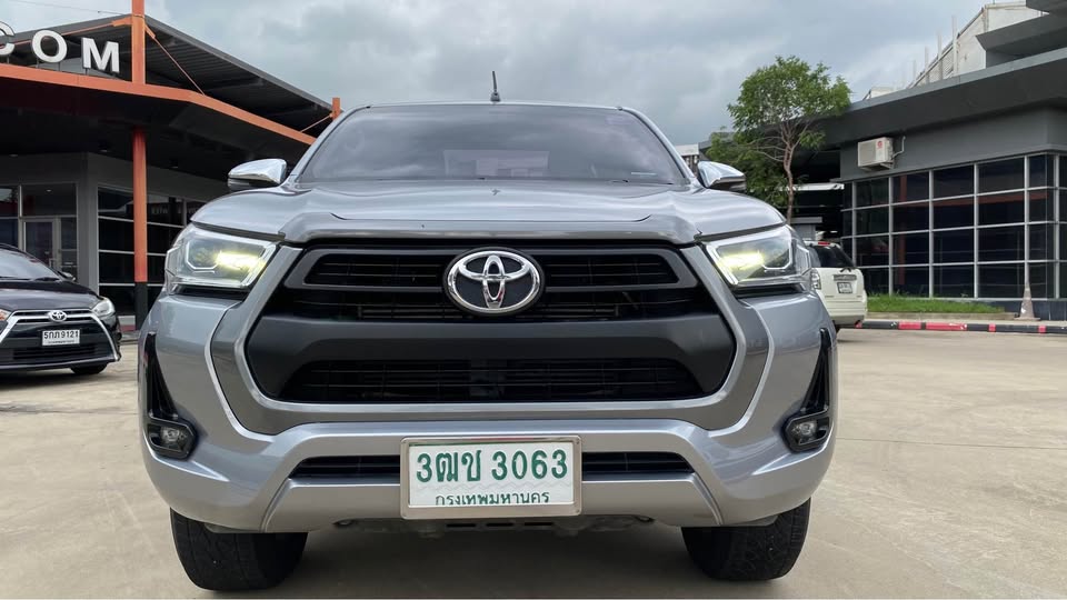 2021 Toyota hilux revo view 2