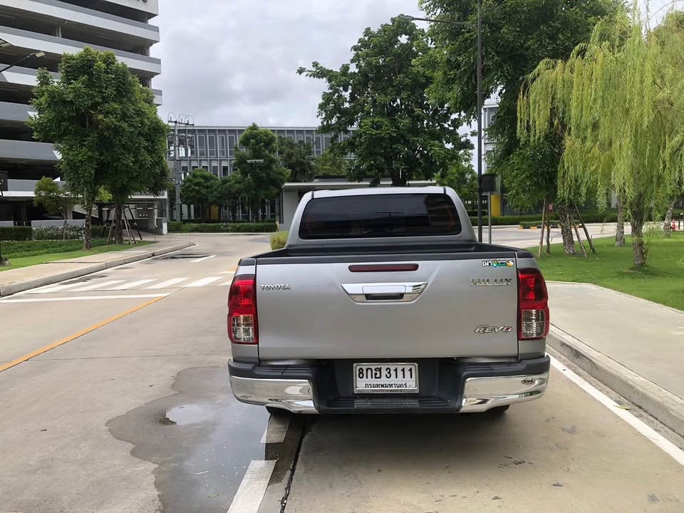 2019 Toyota revo 2.4 double cab auto view 5