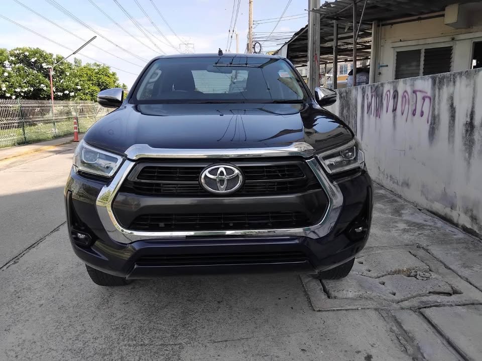 2024 Toyota revo prerunner view 2