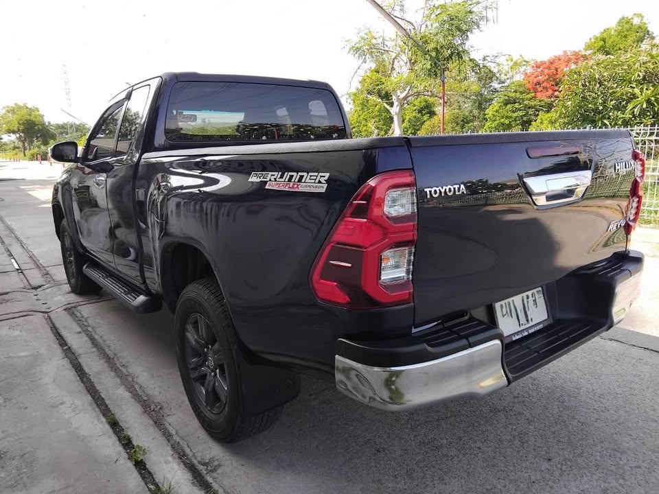2024 Toyota revo prerunner view 6