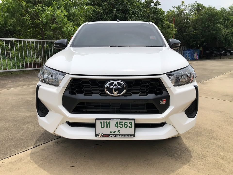 2026 Toyota hilux revo z-edition entry cab 2.4 m/t ไมล์12569km view 2