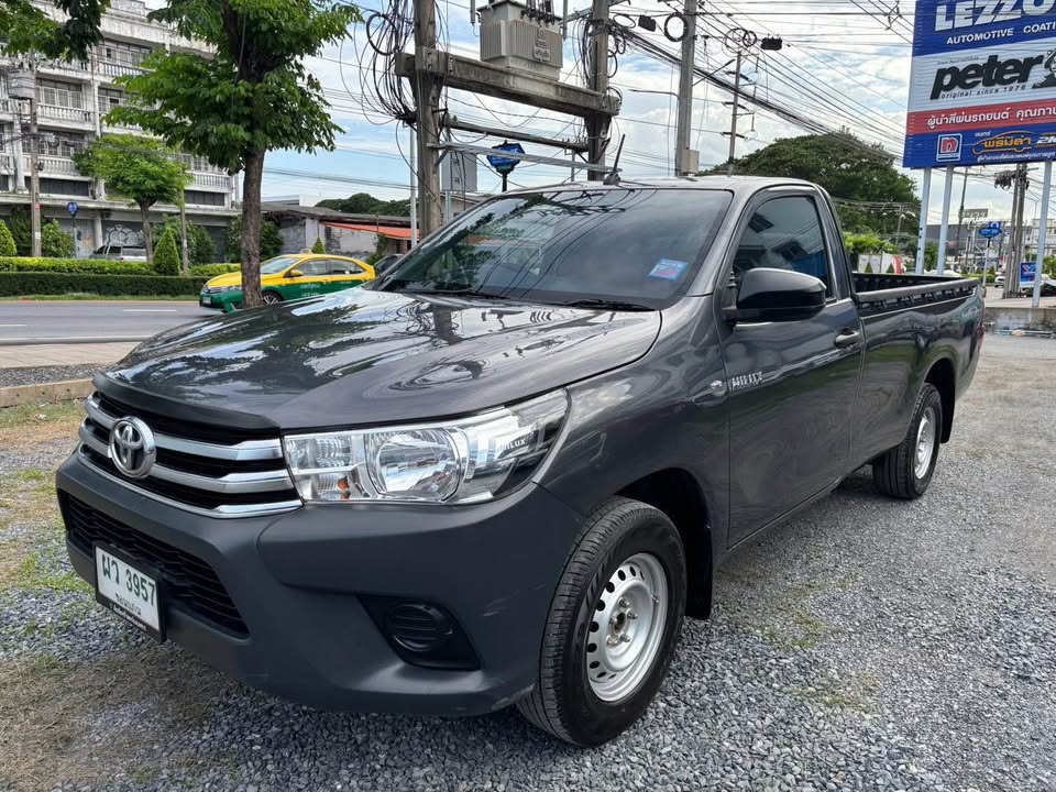 2018 Toyota revo 2.4 pickup m/t มือเดียว view 3