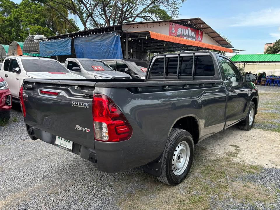 2018 Toyota revo 2.4 pickup m/t มือเดียว view 4