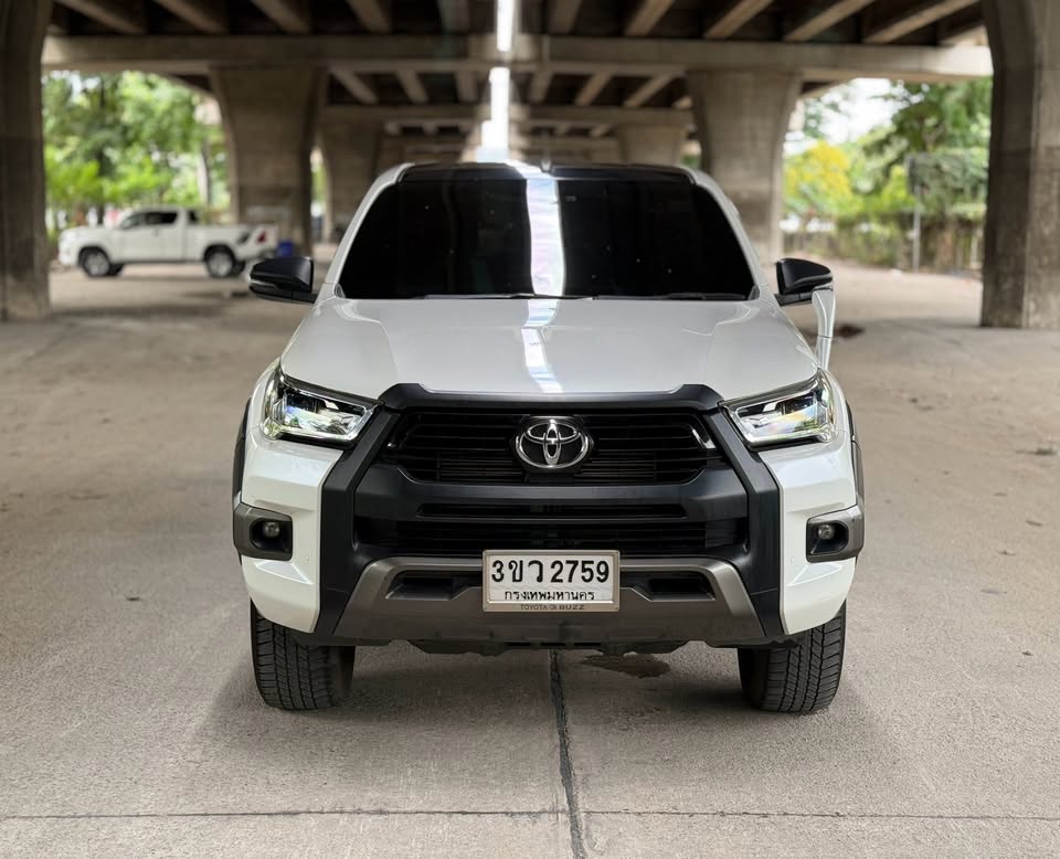 2023 Toyota hilux revo double cab 2.4 mid at view 2